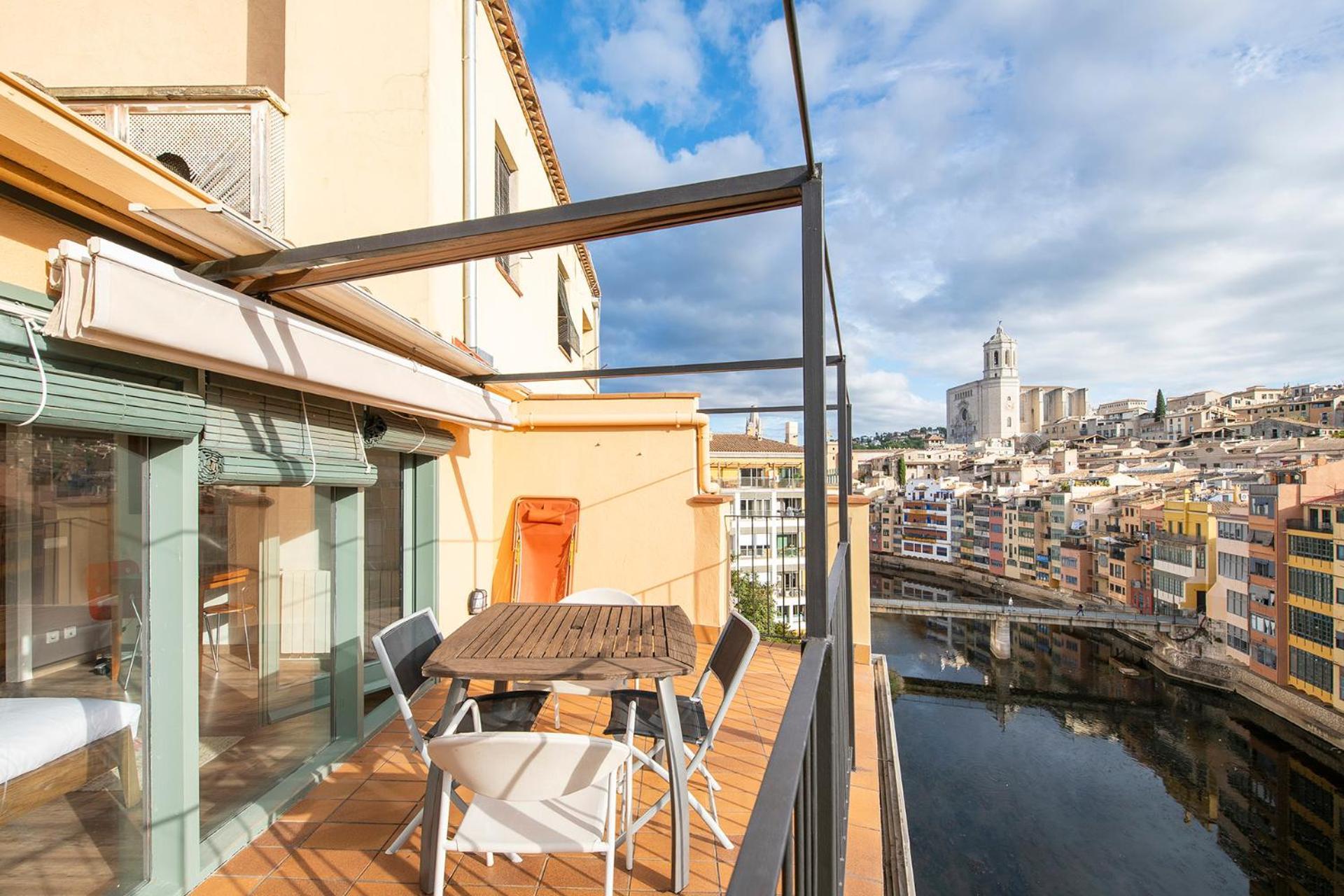 Sleep & Stay Luxury Top Floor Apt With Terrace 지로나 외부 사진