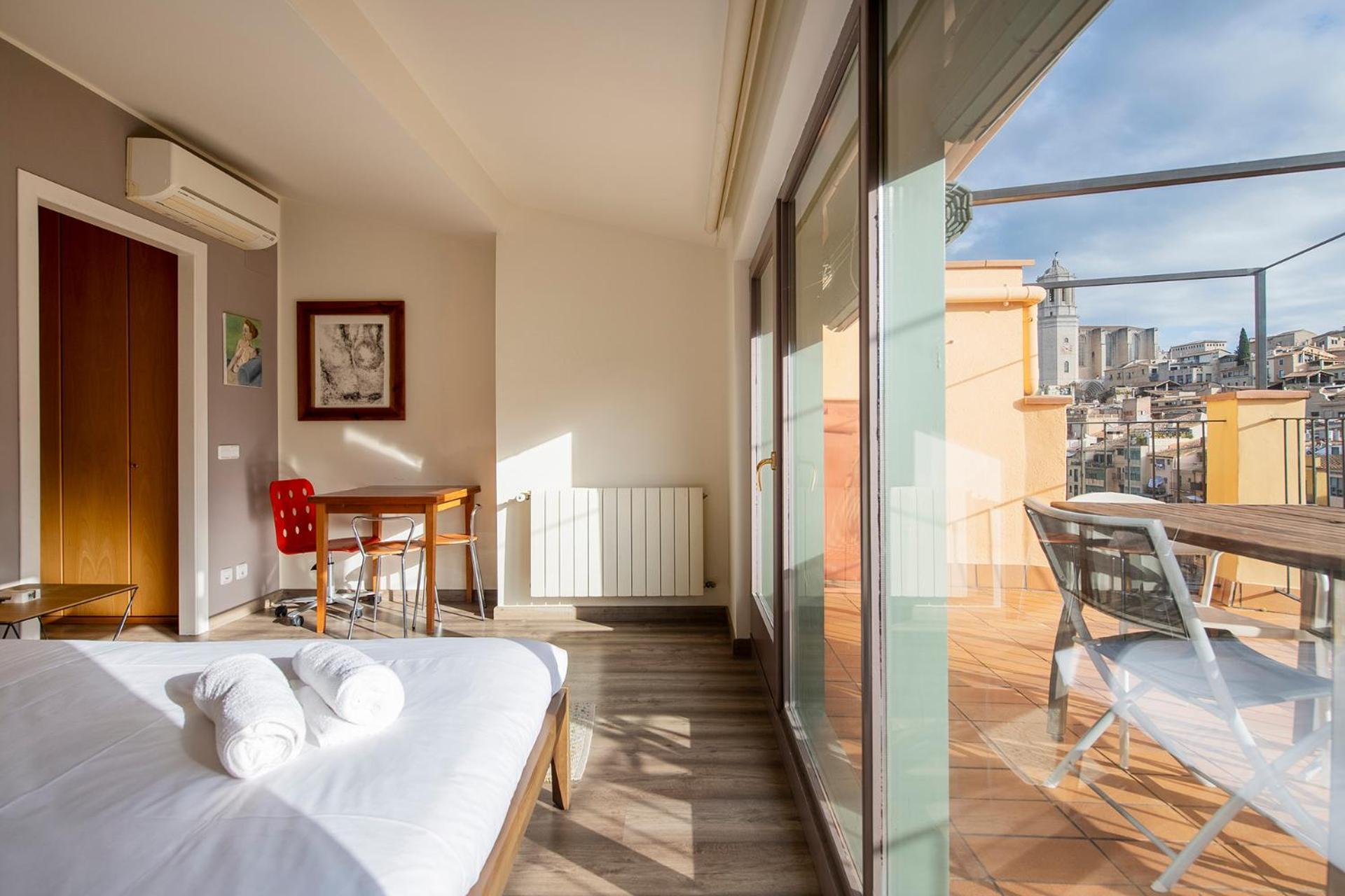 Sleep & Stay Luxury Top Floor Apt With Terrace 지로나 외부 사진